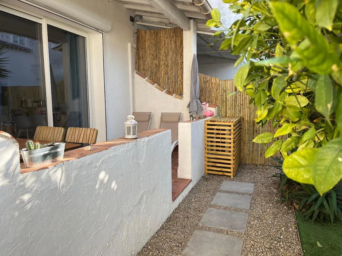 M appartements Saintes-Maries-de-La-Mer Apartment