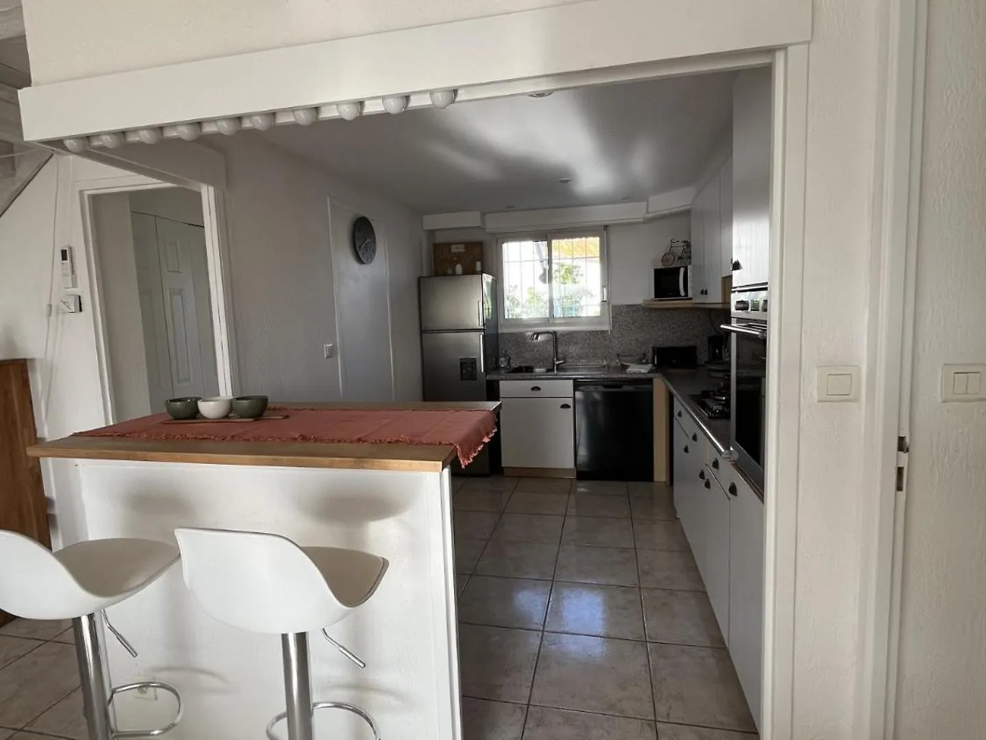 M appartements Saintes-Maries-de-La-Mer 0*,
