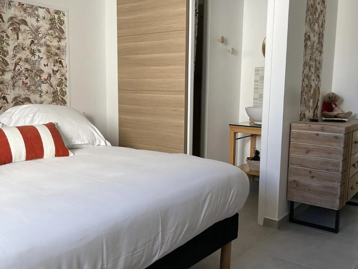 M appartements Saintes-Maries-de-La-Mer 0*,